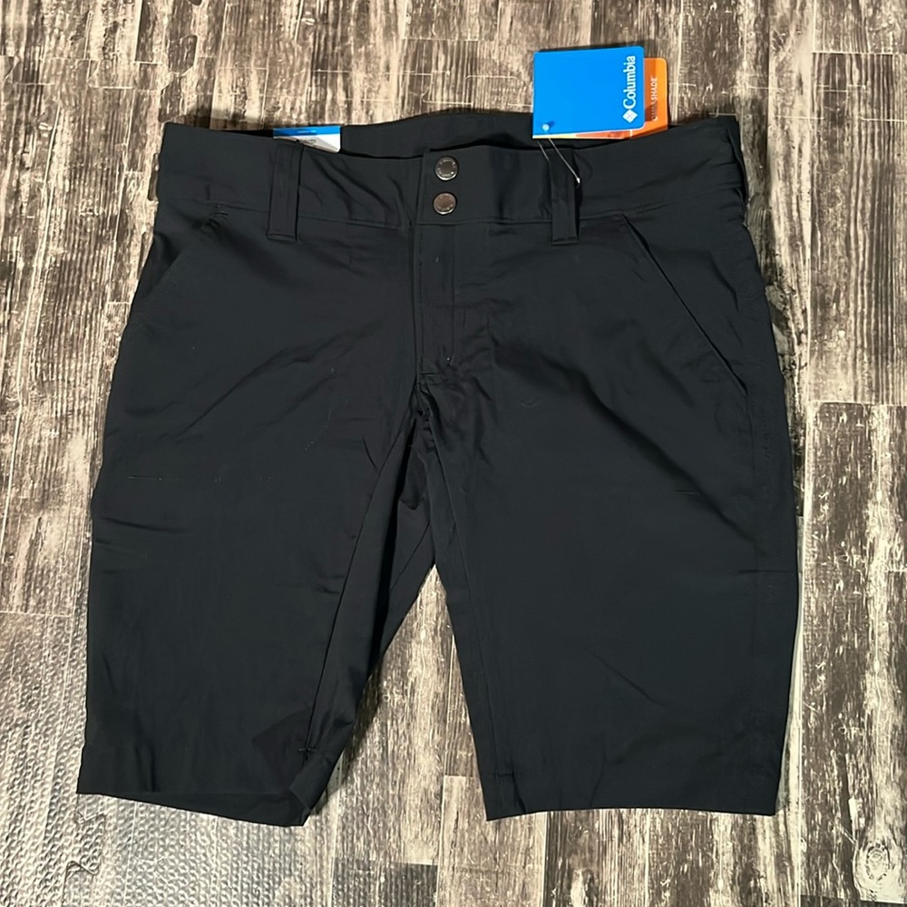 Columbia Women's Black Shorts